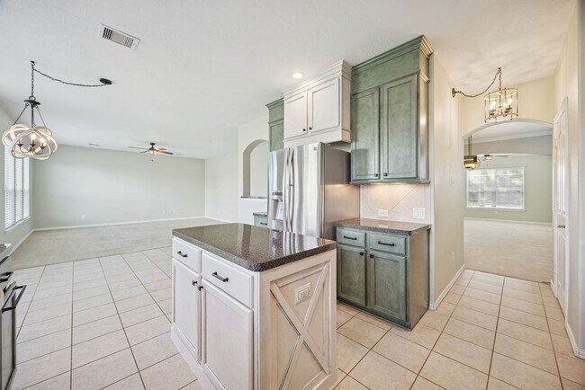 Building Photo - 24710 Hikers Bend Dr