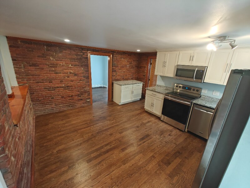 Building Photo - 175 Winthrop Rd