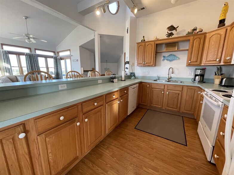 Building Photo - 54120 Marlin Dr