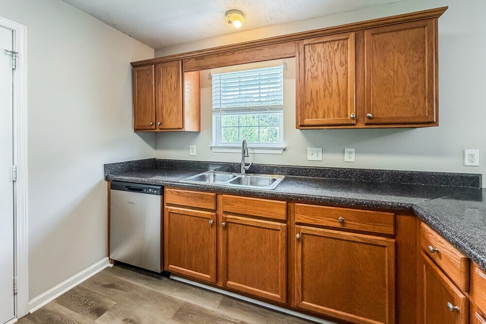 Building Photo - 1202 Elisha Ct