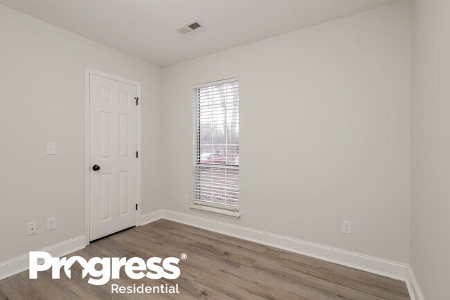 Building Photo - 7413 Cross Tie Ct