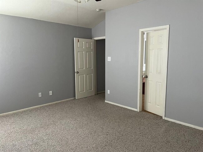 Building Photo - 12610 Bethany Bay Dr