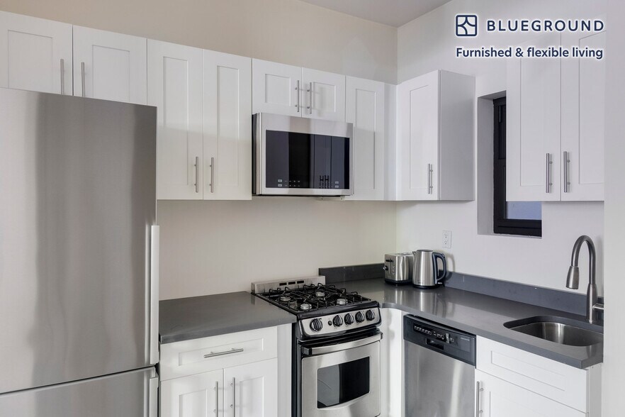 Building Photo - 26 Jane St