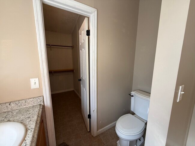 Building Photo - 1033 Union Hill Church Rd