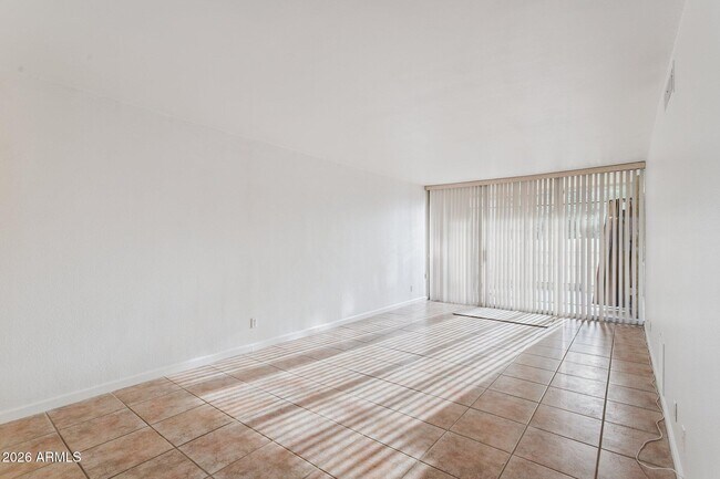 Building Photo - 7625 E Camelback Rd