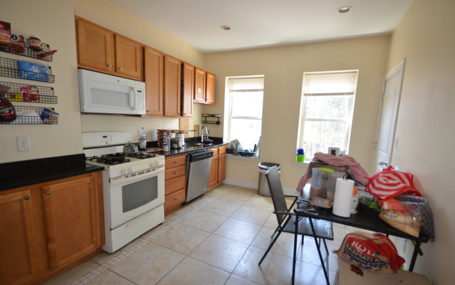 Apt2 - 191 Boylston St