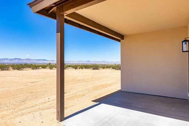Building Photo - 17481 Granada Dr