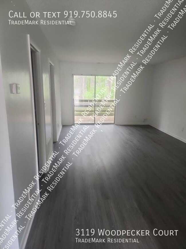 Building Photo - 3119 Woodpecker Ct