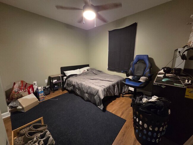 Building Photo - 4/2 apartment off of Milledge