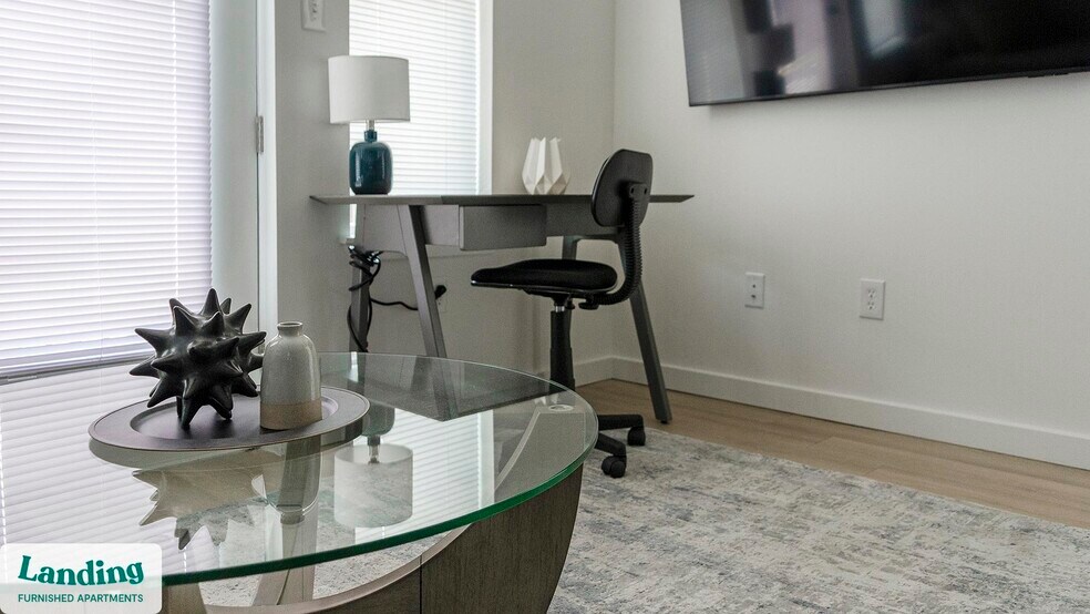 Building Photo - 650 N Main St