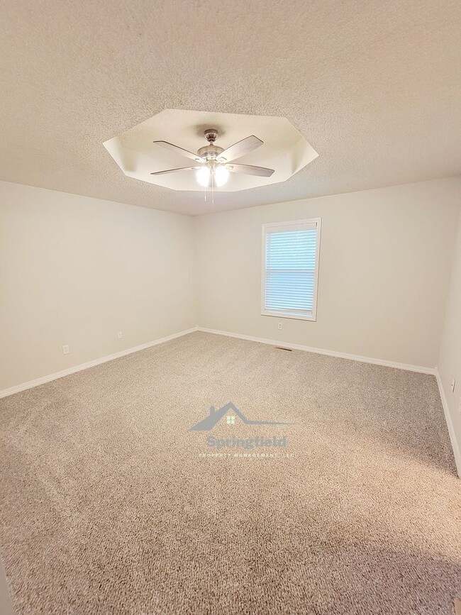 Building Photo - Southwest Springfield - Battlefield Area, ...