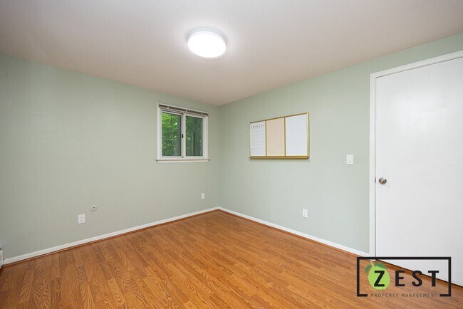 Building Photo - OPEN HOUSE Thursday August 29th 5-6pm