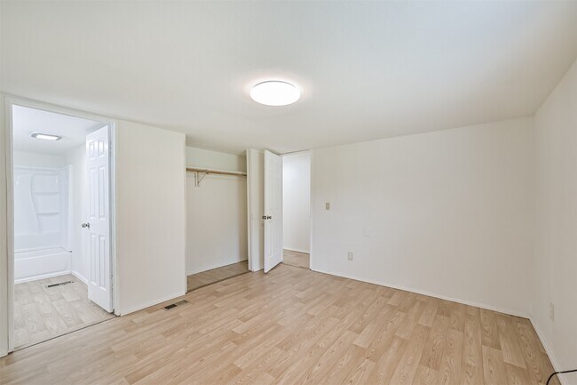 Building Photo - 1749 Max Rd