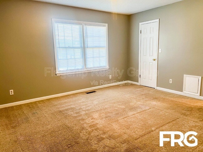 Building Photo - 100 Kristin Dr