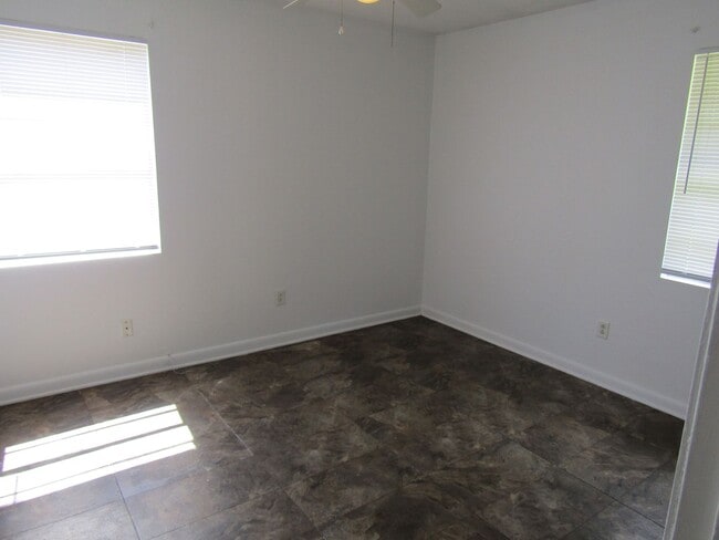 Building Photo - 121 Glenn Bryant Rd