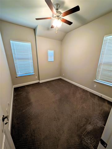 Building Photo - 306 Park Dr