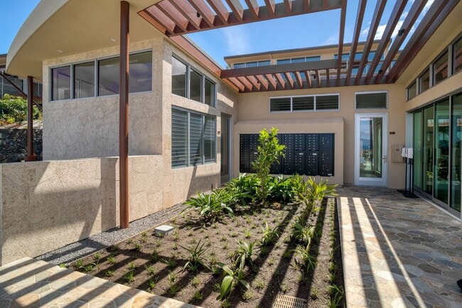 Building Photo - 197 Holokahiki Ln