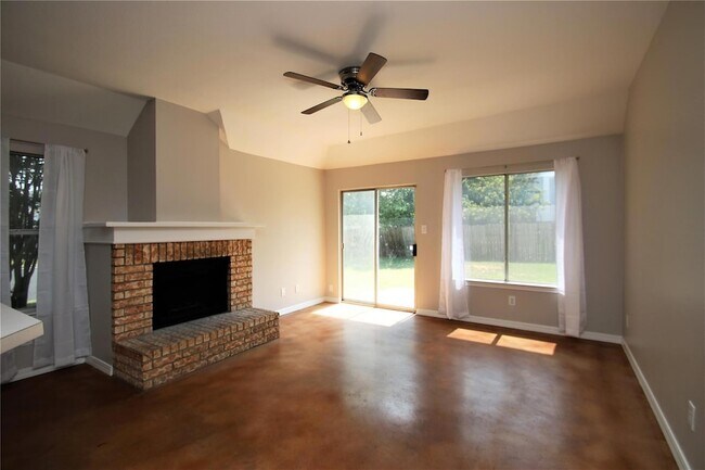 Building Photo - 12400 Captain Hopkins Cove