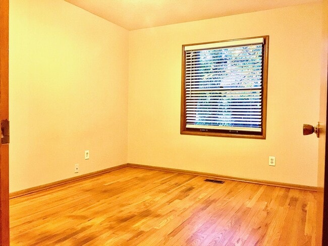 Building Photo - Wilkes Neighborhood Classic Ranch on Huge Lot with Nicely Finished Basement