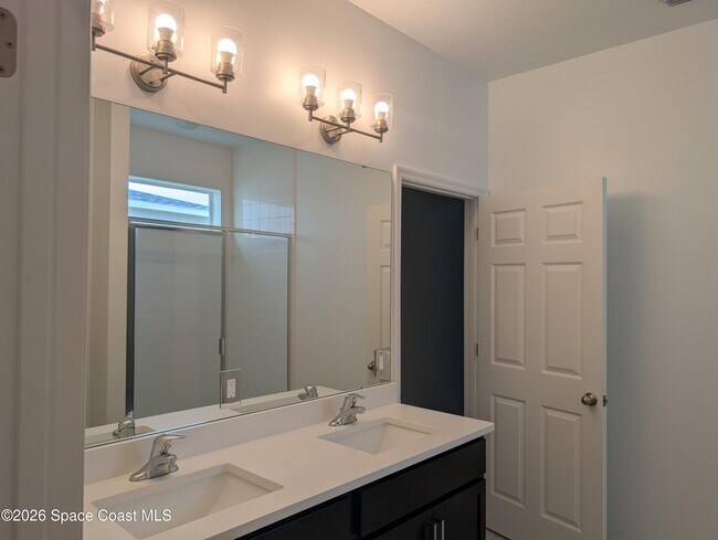 Building Photo - 938 Soleway Ave NW