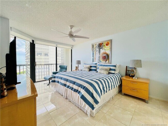 Building Photo - 9500 S Ocean Dr