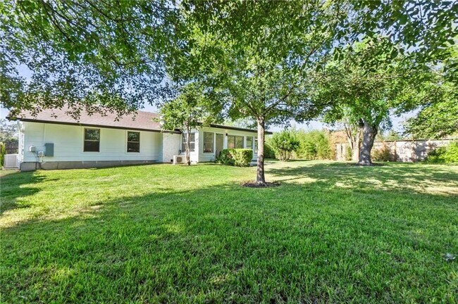 Building Photo - 1004 Cripple Creek Dr