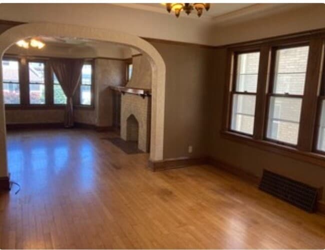 Building Photo - 3151 S Mabbett Ave