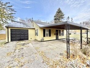 Building Photo - 2041 Gorton St