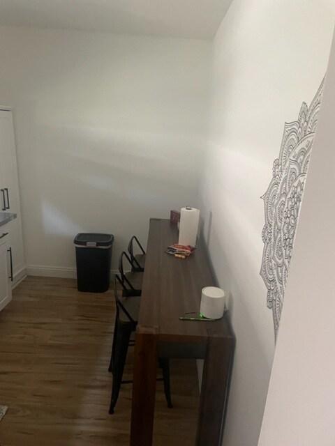 Building Photo - 1419 W 58th Plz