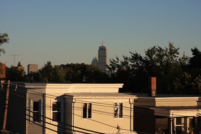 Building Photo - 209 Summer St