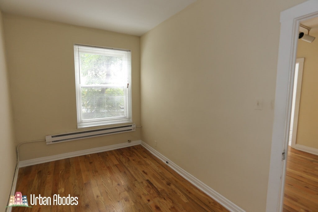 Building Photo - 523 W Melrose St