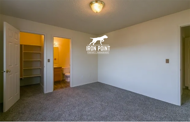 Building Photo - 4bed/2.5 Bath in Kuna w/fenced yard, vault...