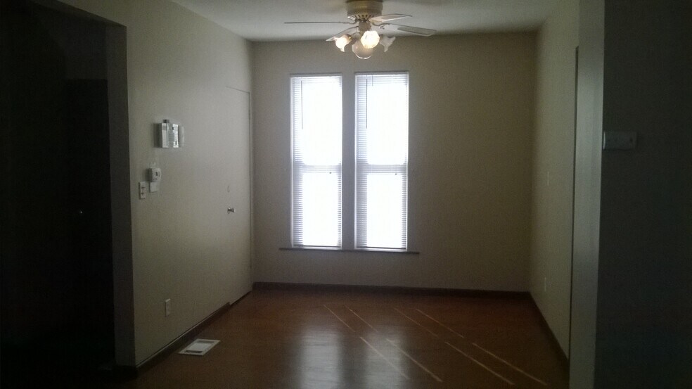 Building Photo - 488 Columbia Ave