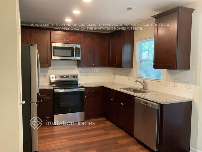 Building Photo - 3750 Burtons Barn St