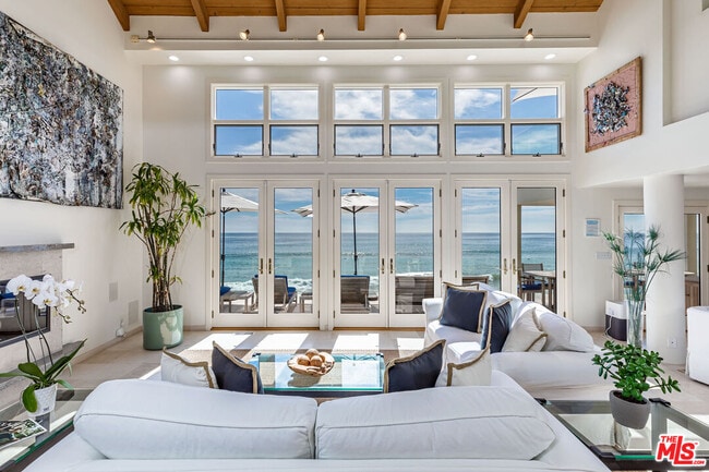 Building Photo - 24456 Malibu Rd