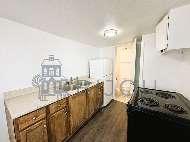 Building Photo - 427-431 E. Bijou St.