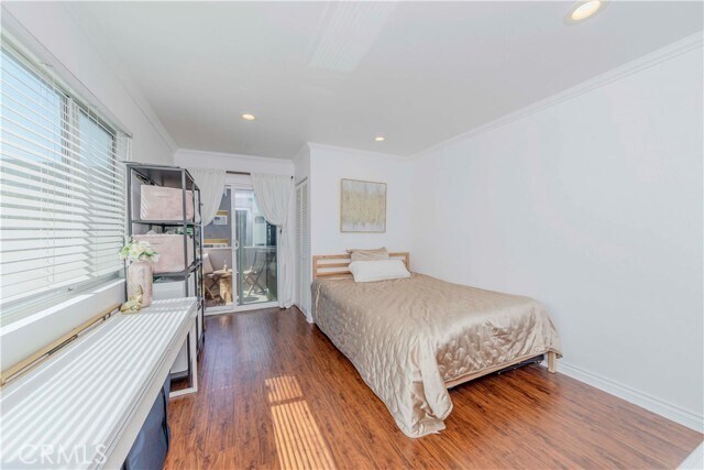 Building Photo - 358 S Gramercy Pl