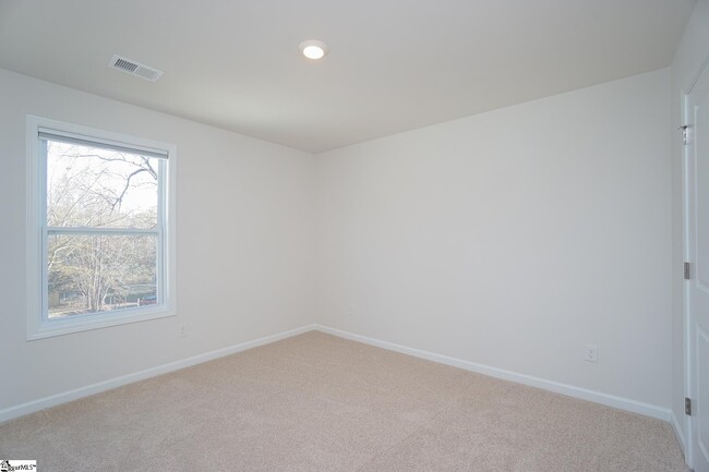 Building Photo - 336 Cub Ct