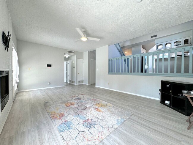 Building Photo - Northeast El Paso 3Bed/2Bath Refrig A/C