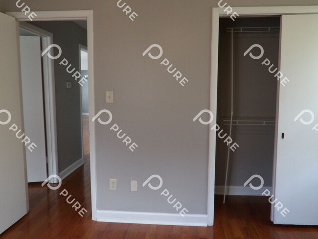 Building Photo - 2108 Linde St NW
