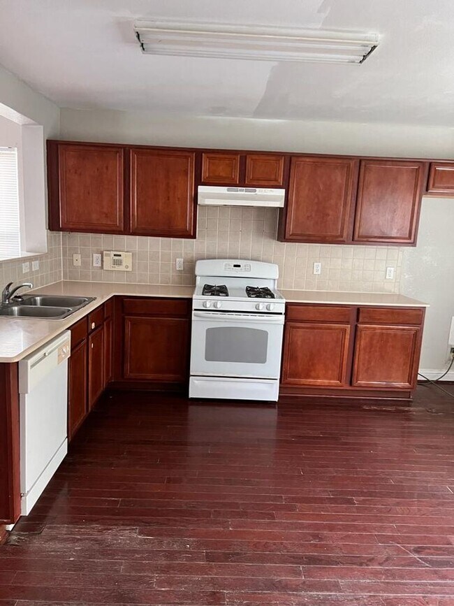 Building Photo - Great property in a GREAT COMMUNITY!!