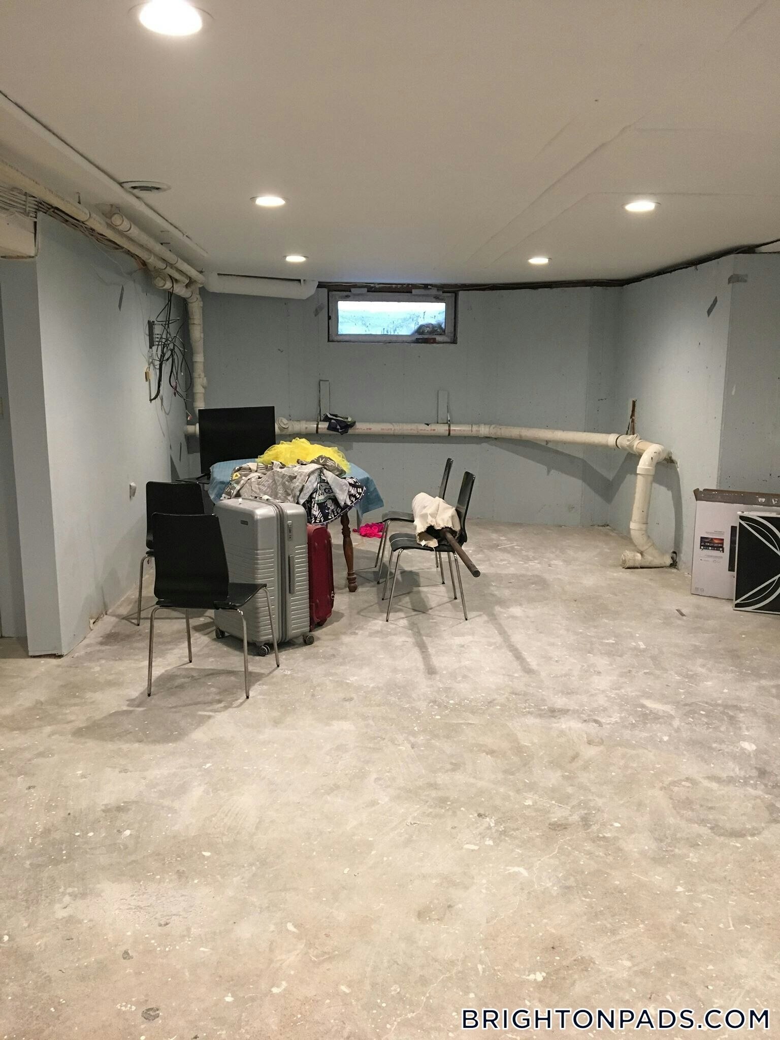 Building Photo - 5 Etna St