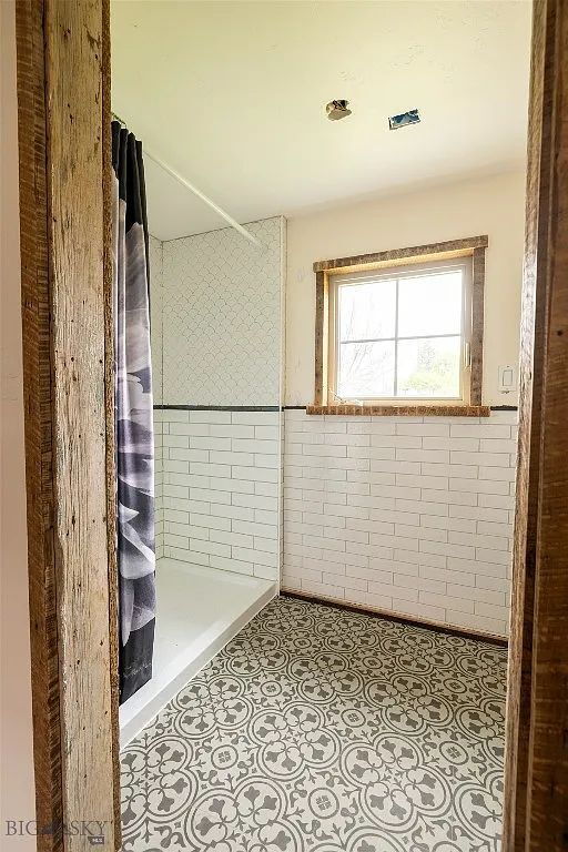 Building Photo - Beautiful Loft + Bath ADU in Three Forks