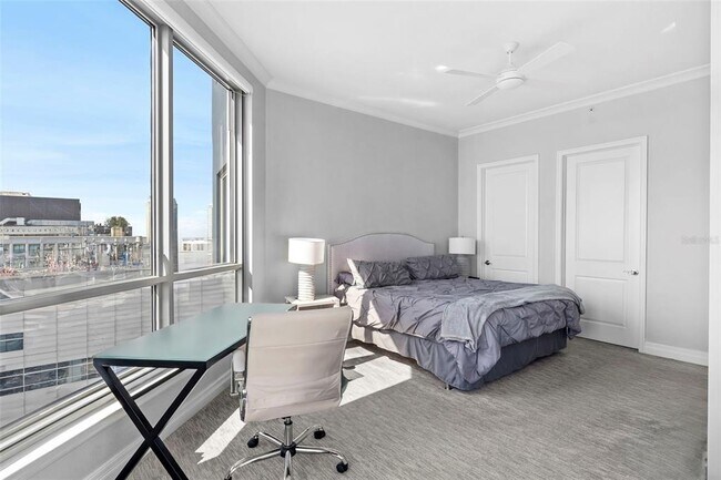 Building Photo - 449 S 12th St