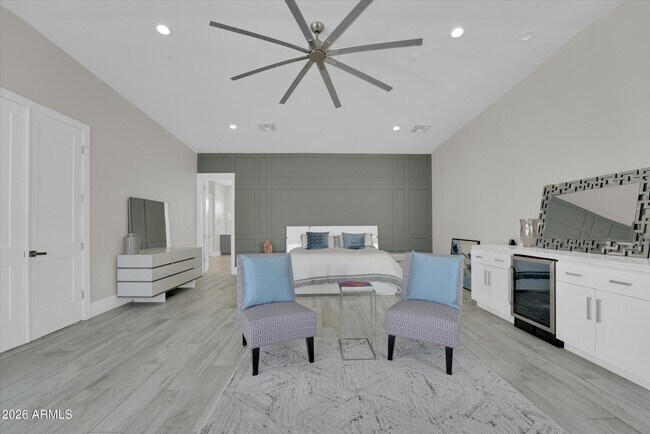 Building Photo - 13613 N 76th St