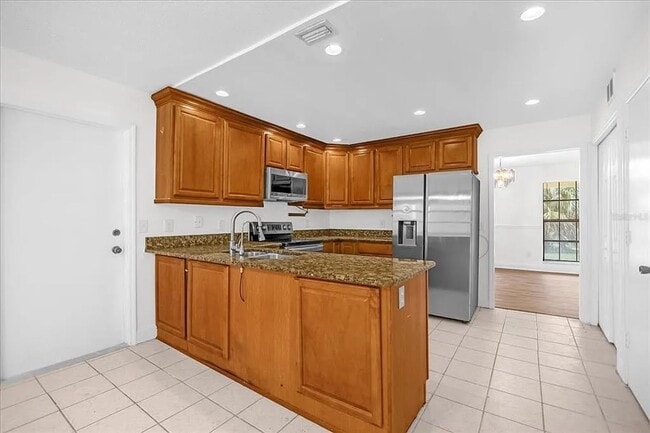 Building Photo - Beautiful 2 stories home with Pool available for rent !!!