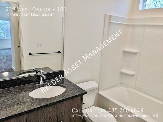 Building Photo - 239 West Oneida-101