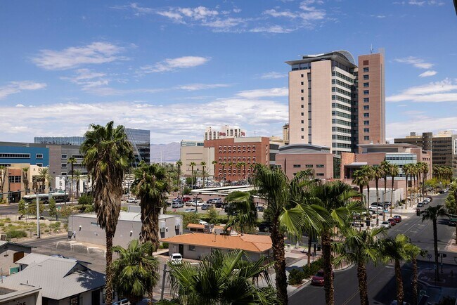 Building Photo - Fully Furnished Spacious One Bedroom - Downtown Las Vegas