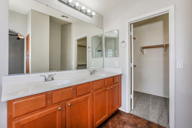 Building Photo - 484 W Gascon Rd