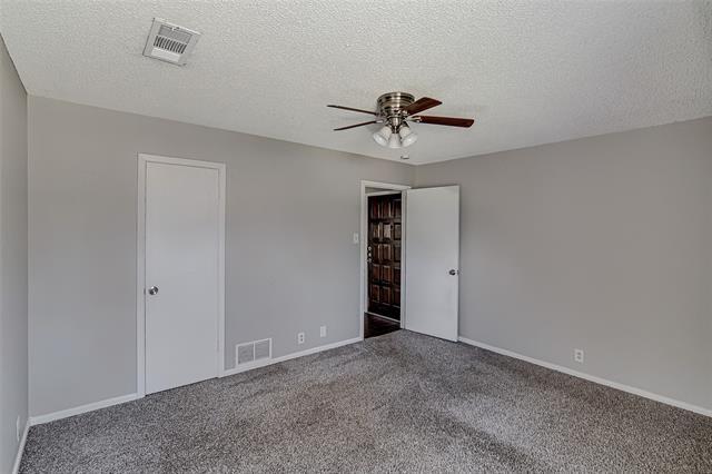 Building Photo - 228 Lester St